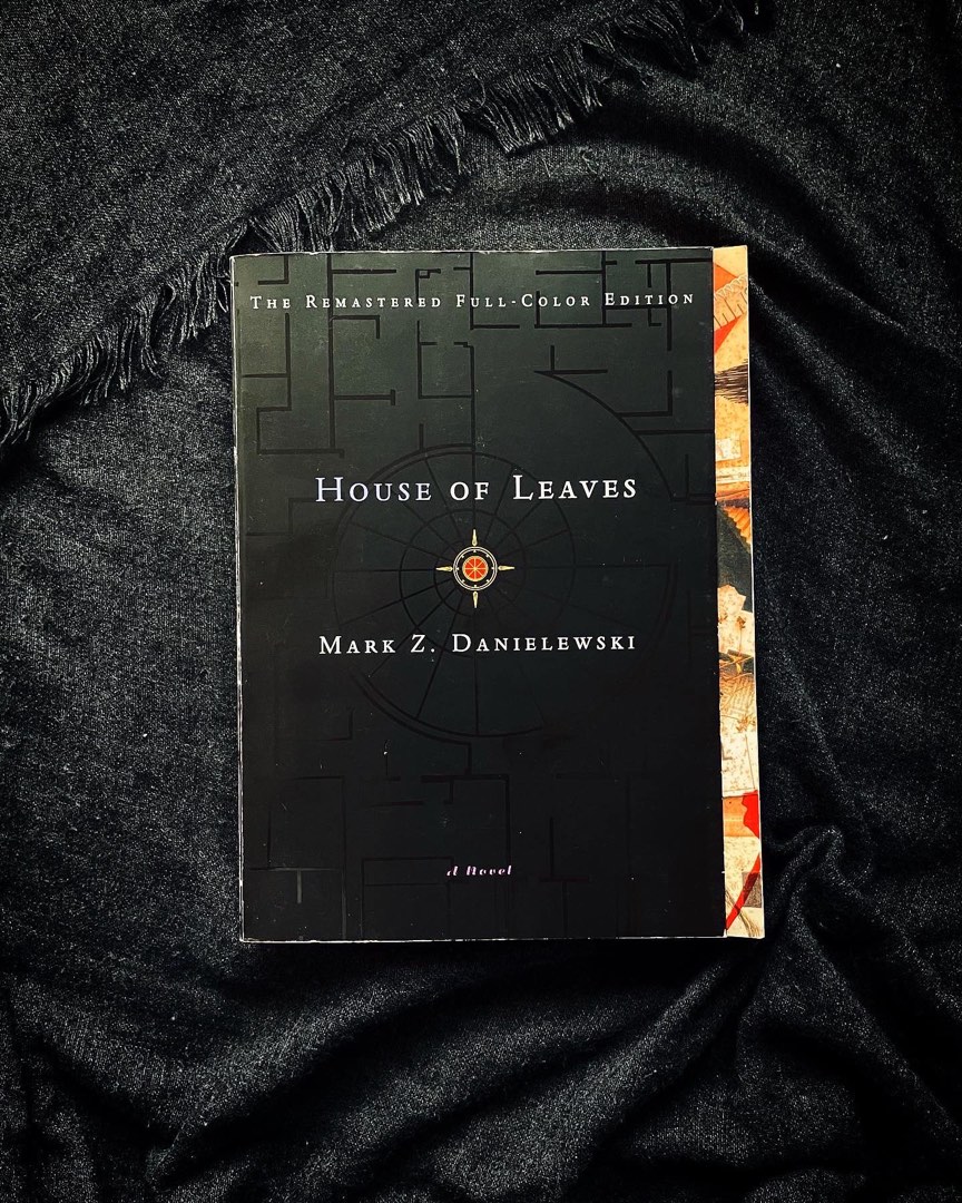 House of Leaves The Remastered FullColor Edition By Mark Z. Danielewski, Hobbies & Toys