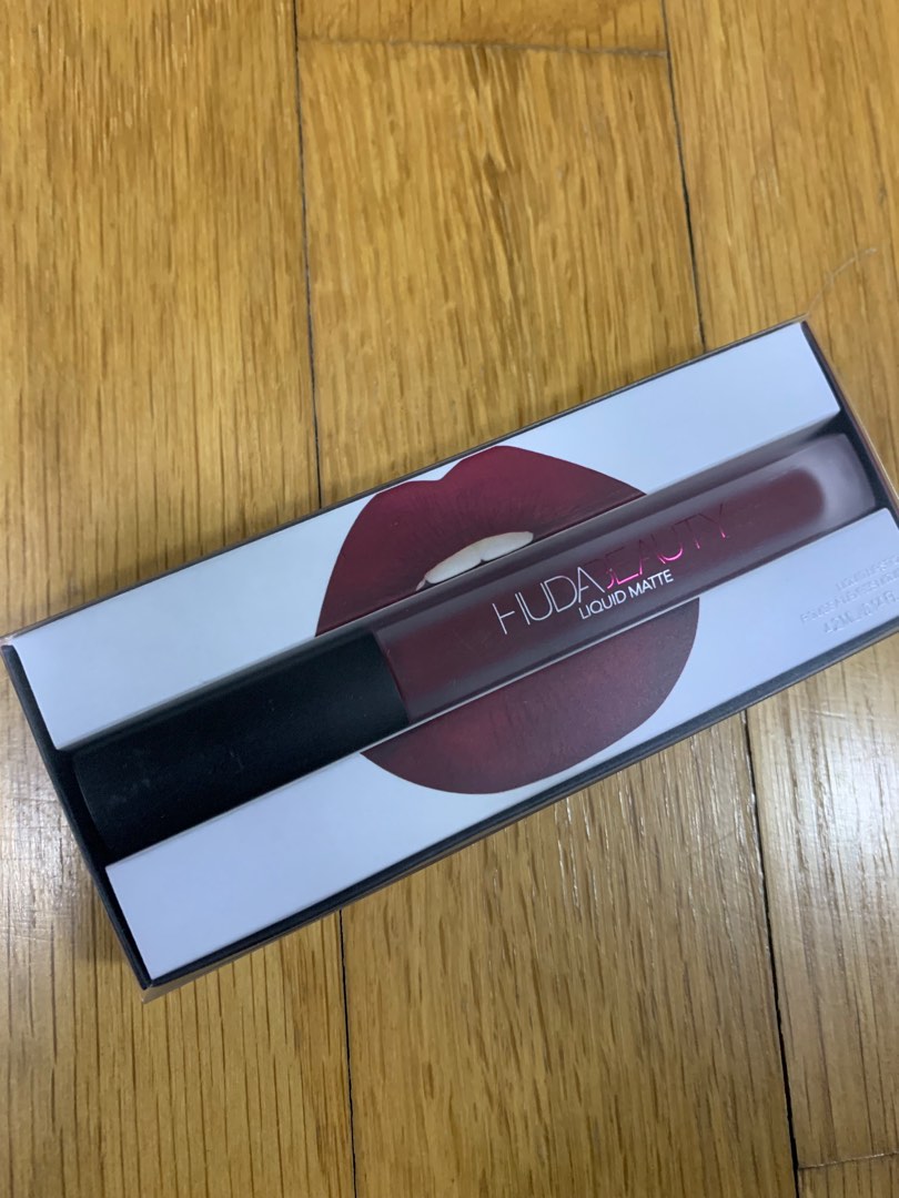 Huda Beauty Liquid Matte Lipstick (exp Mar 2025), Beauty & Personal