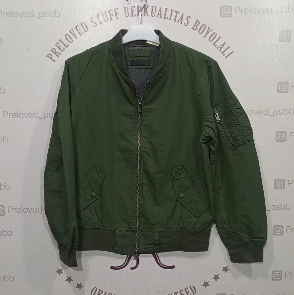 Jaket bomber uniqlo outlet