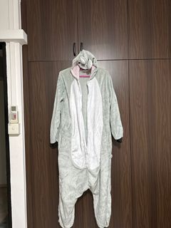 (Category: ) located in . Submitted by 168cmclothes (Listing ID 1200280904, Image 1). Description: .