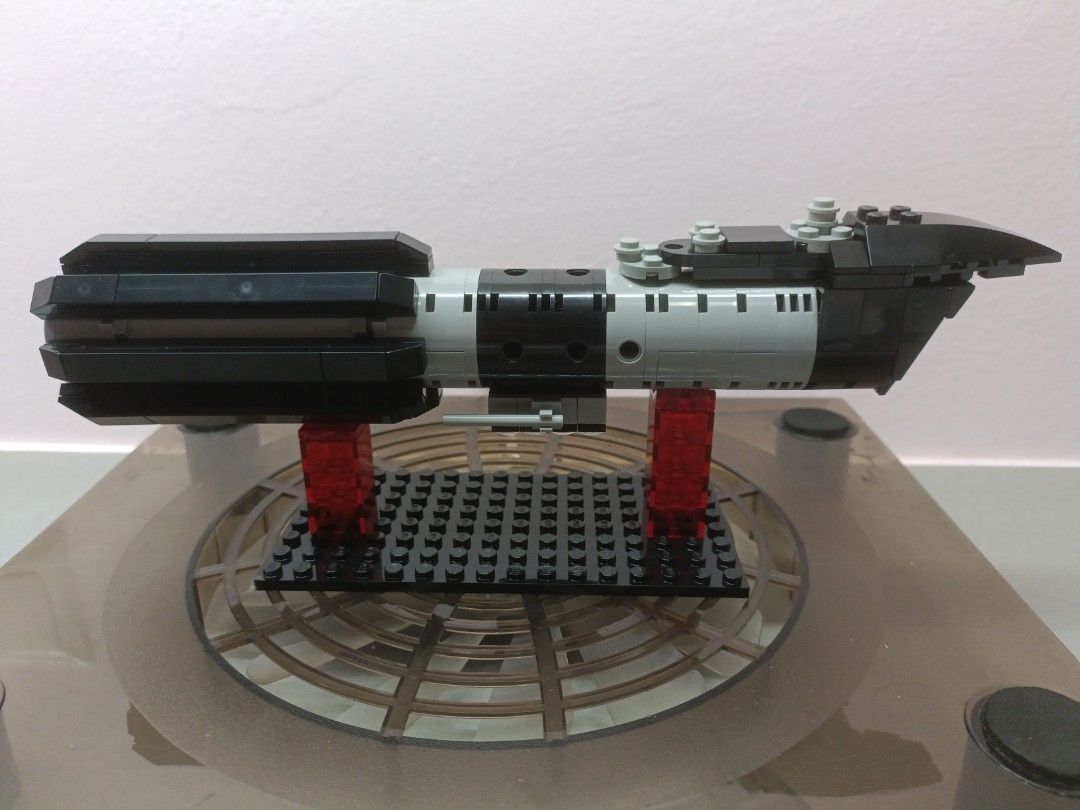 Lego darth vader hot sale lightsaber