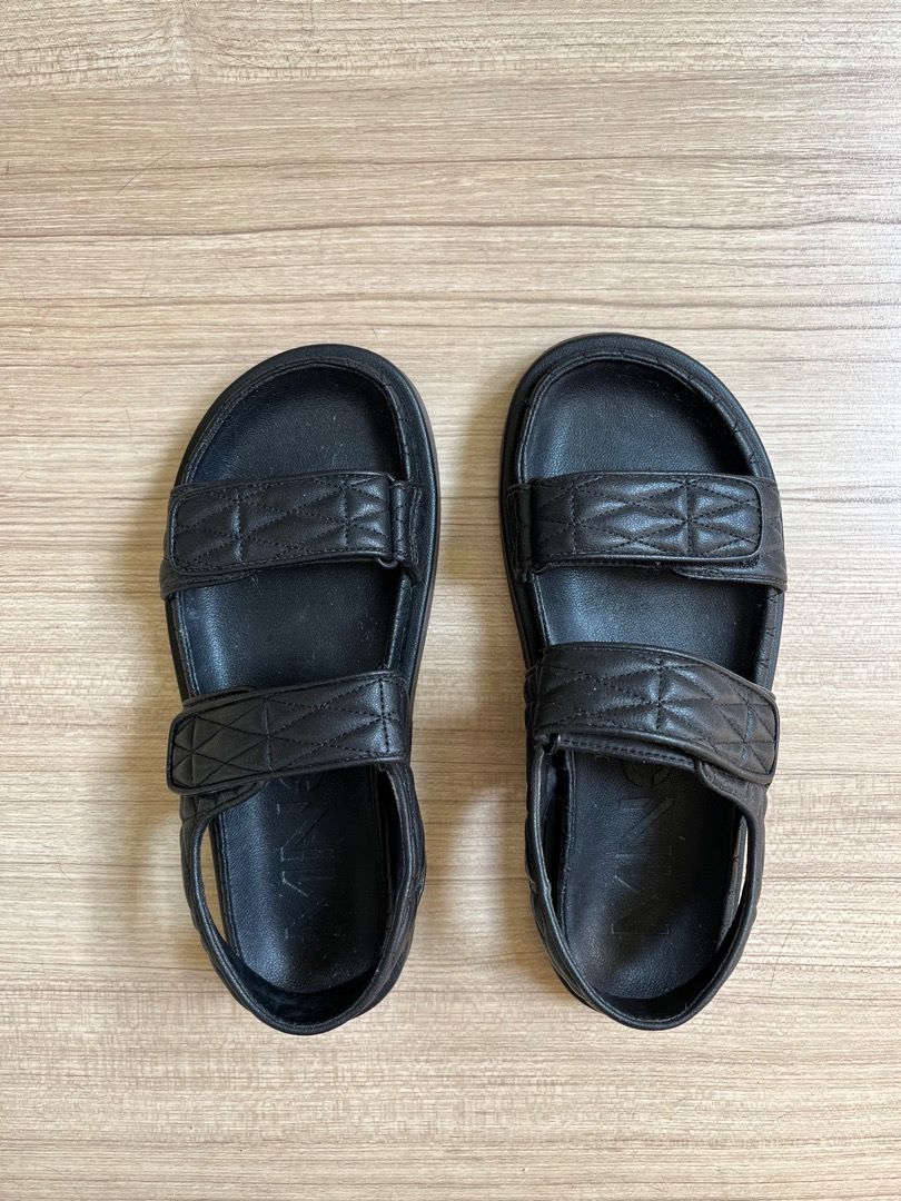 Mango Black Quilted Strap Dad Sandals size 37 Women s Fashion