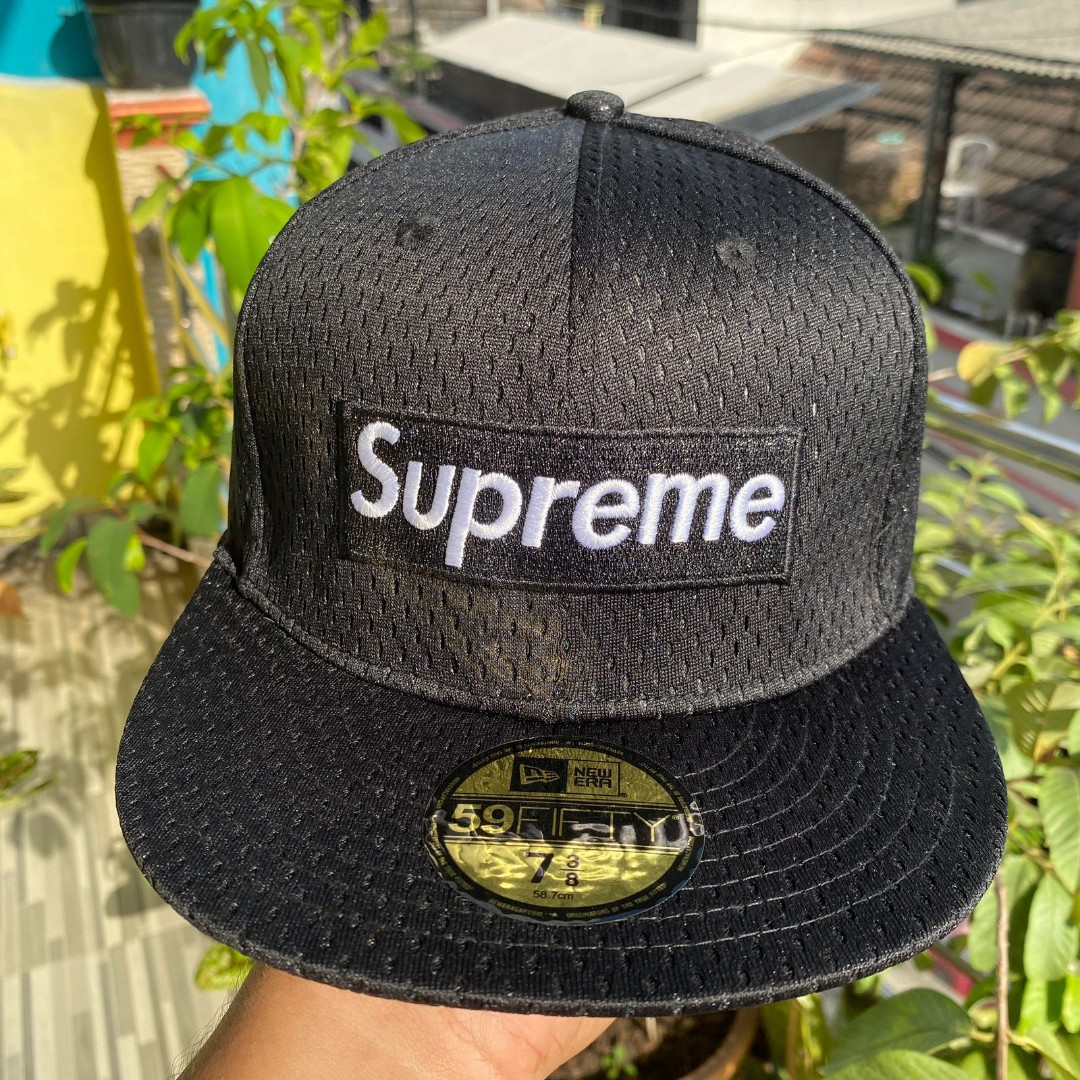 New Era x Supreme Cap, Fesyen Pria, Aksesoris, Topi di Carousell