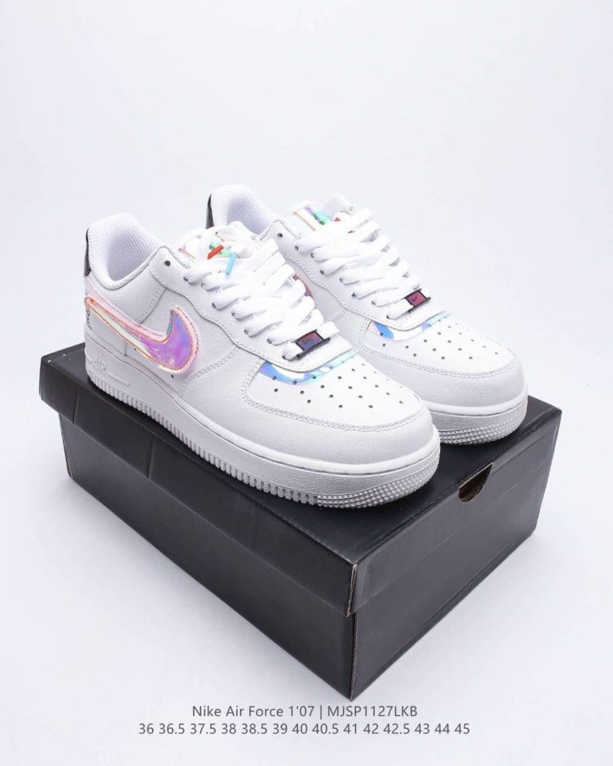 Nike Air Force 1 '07 Men's and women's sneakers, 他的時尚, 鞋, 運動鞋在旋轉拍賣