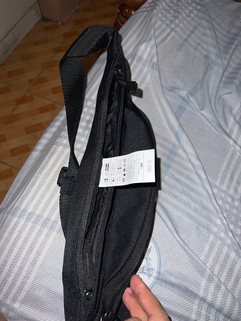 nike belt bag Original, Men's Fashion, Bags, Belt bags, Clutches and