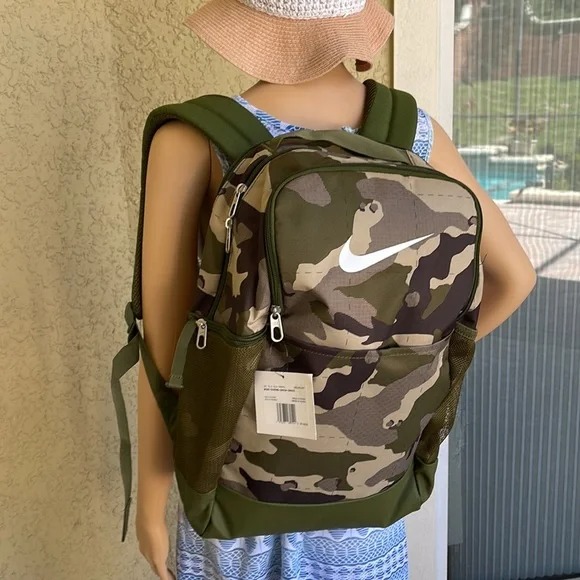 Nike brasilia camo backpack outlet