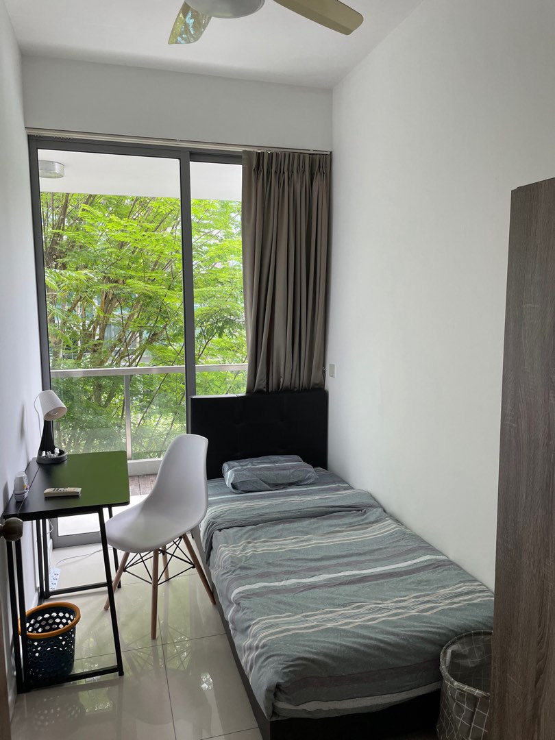 (Category: ) located in . Submitted by liveet.sg (Listing ID 1200252546, Image 1). Description: .