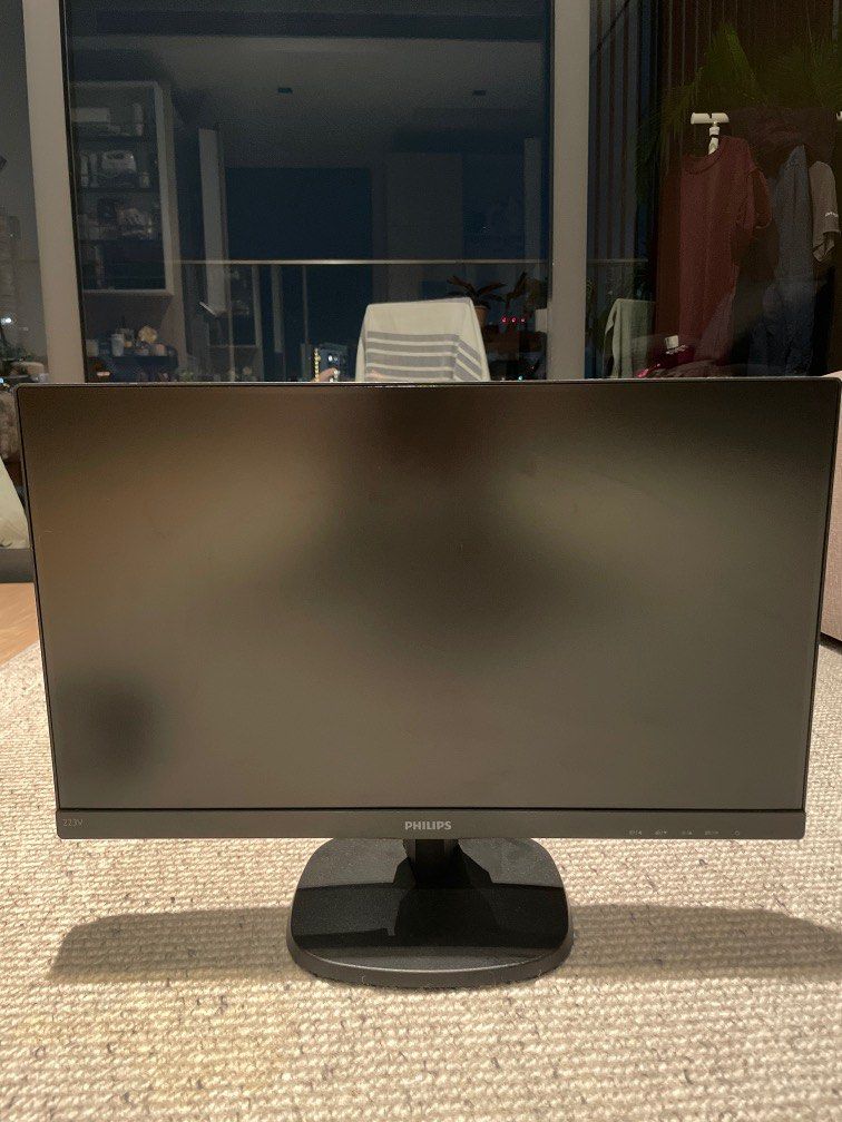 Philips monitor 18.5'', Computers & Tech, Desktops on Carousell