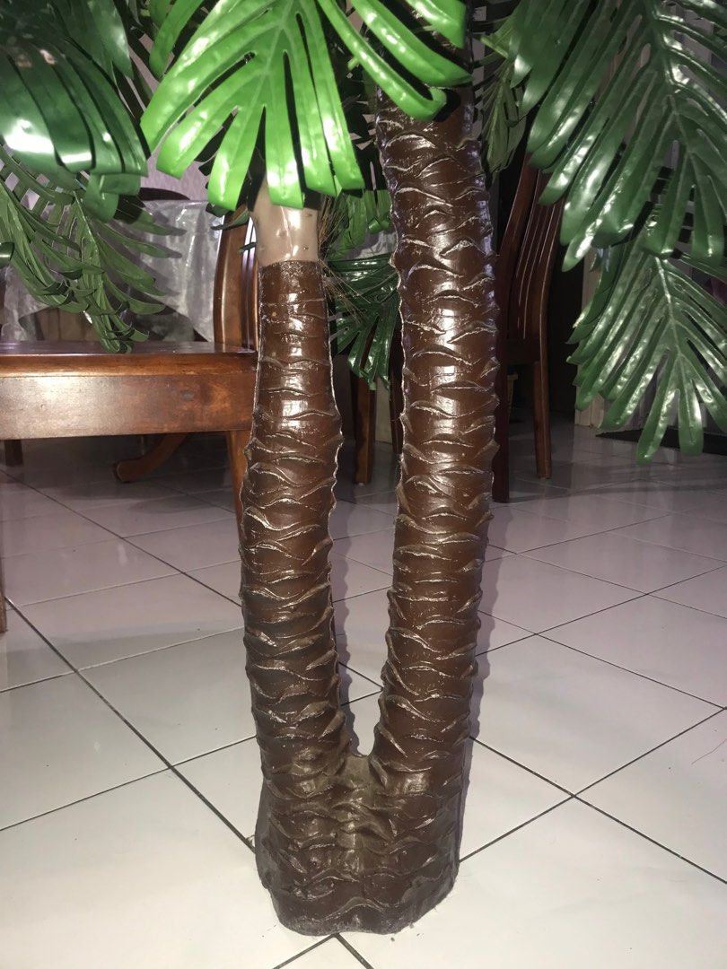 plastic tree, Furniture & Home Living, Home Decor, Artificial Plants