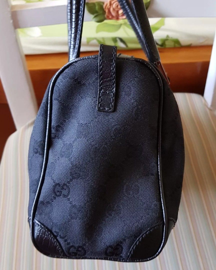 Preloved authentic gucci speedy doctors bag (Category: Luxury Bags & Wallets) located in Cavite. Submitted by buywhatulove (Listing ID 1200289622, Image 3). Description: .