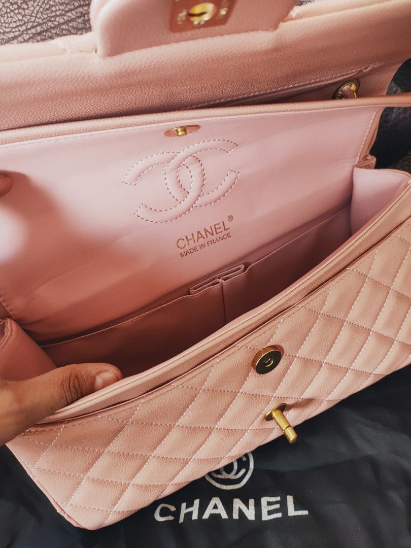 Preloved Double flap chanel (Category: Luxury Bags & Wallets) located in Cebu City. Submitted by day.98 (Listing ID 1200259732, Image 3). Description: from japan surplus caviar skin leather large size no flaws with dust bag.