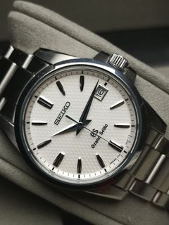 (Category: ) located in . Submitted by dnlwatches (Listing ID 1200391825, Image 1). Description: .