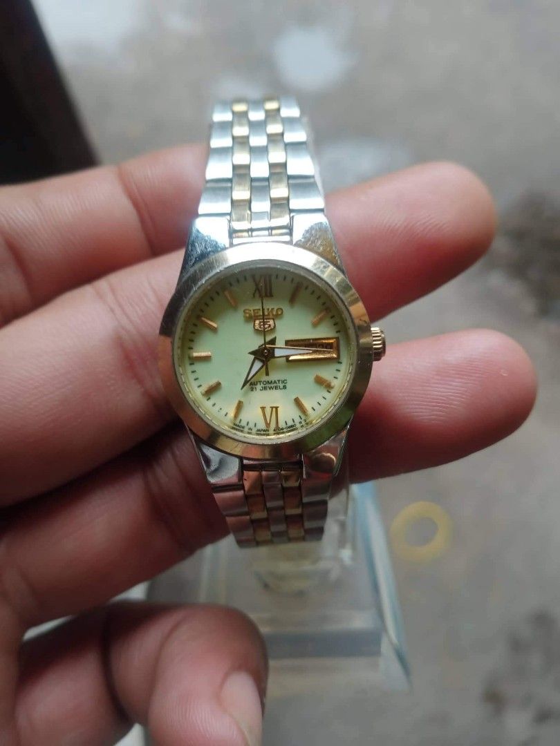 Seiko, Women's Fashion, Watches & Accessories, Watches on Carousell