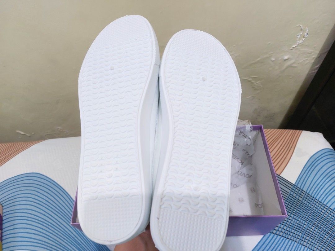 Sepatu Putih Sovella, Women's Fashion, Women's Shoes on Carousell