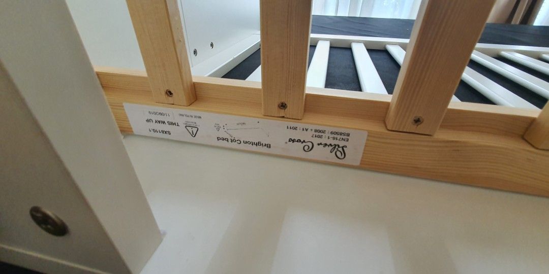 Silver cross cheap brighton cot bed