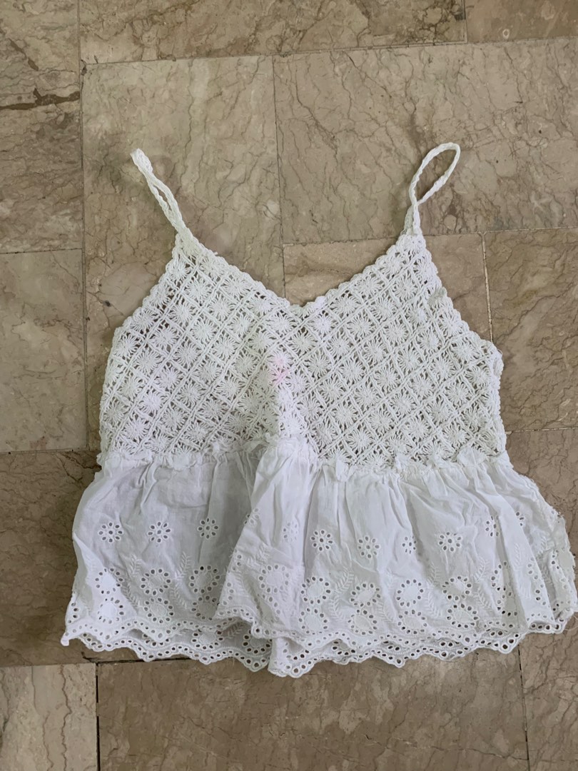 Summer white top, Women's Fashion, Tops, Sleeveless on Carousell