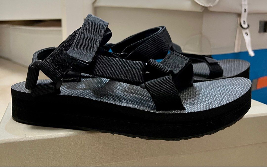 midform sandals