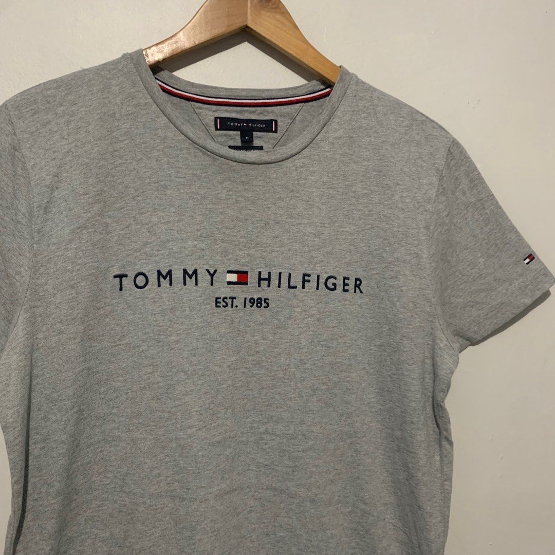 hilfiger est 1985