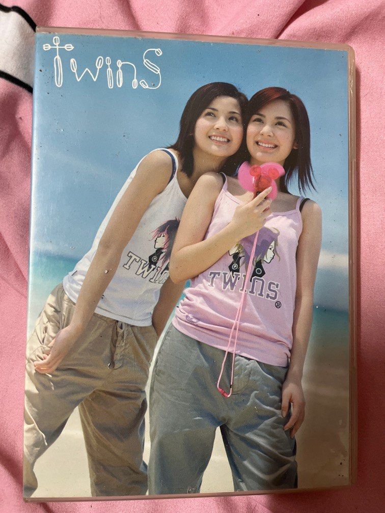 TWINS 八十塊環遊世界 台湾盤 直筆サイン入り TWINS 八十塊環遊世界