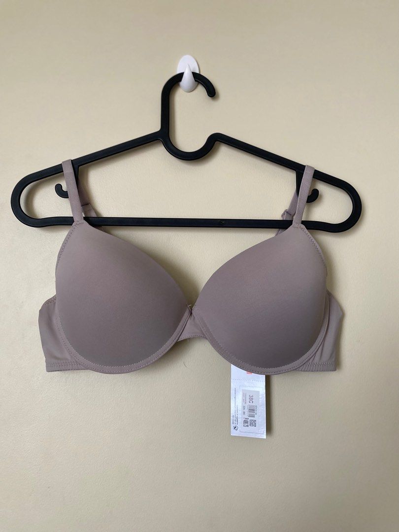 https://media.karousell.com/media/photos/products/2022/12/1/two_bench_body_bras_38c_for_p3_1669905793_1a62249a_progressive.jpg