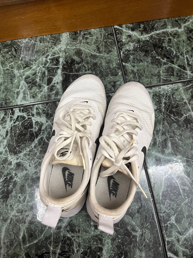 Used Nike Shoes Women s Fashion Footwear Sneakers on Carousell
