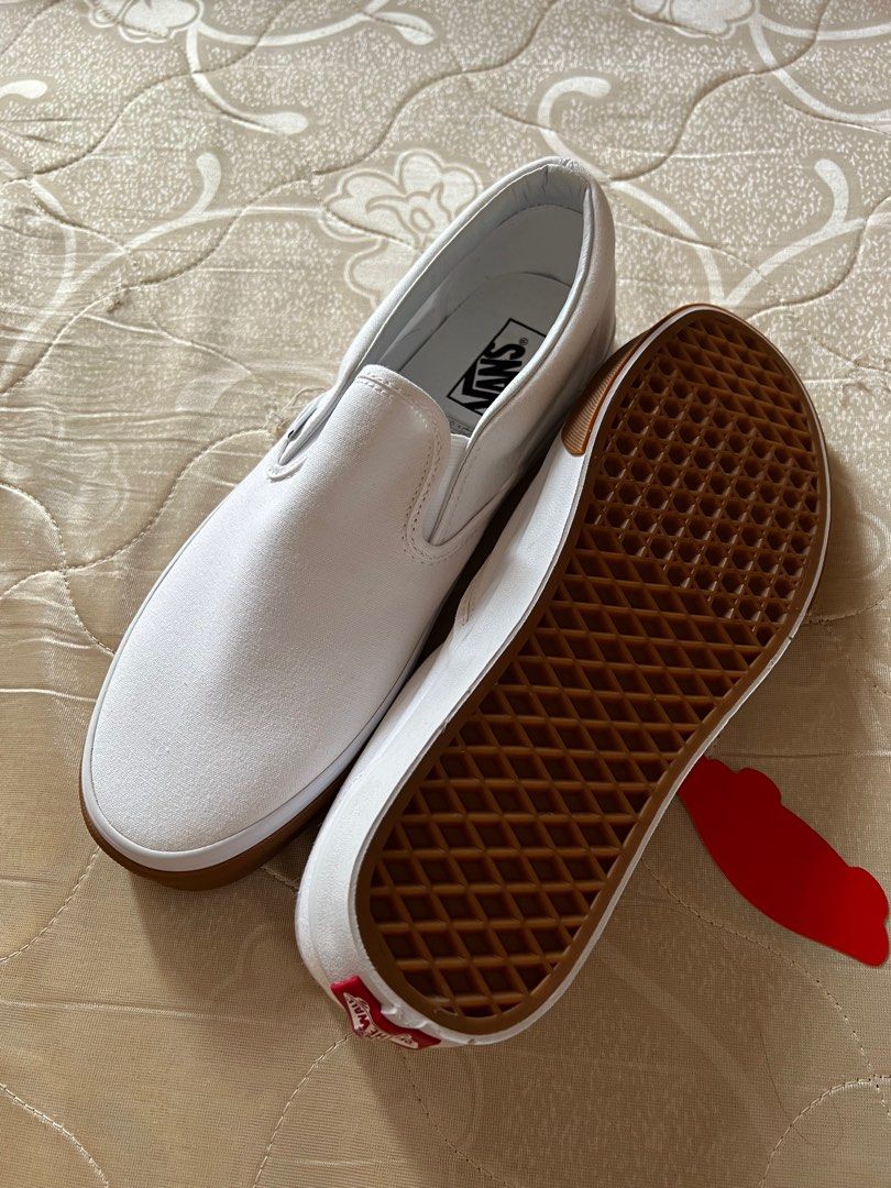 White slip on vans top size 7