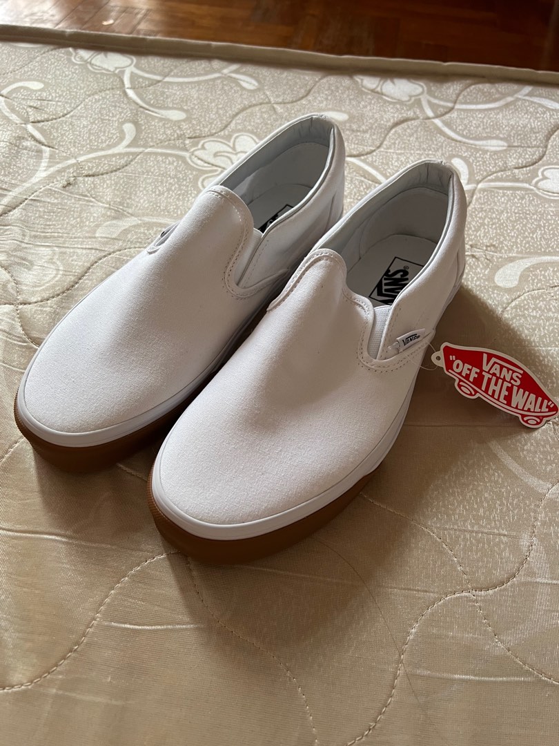 White slip on outlet vans womens