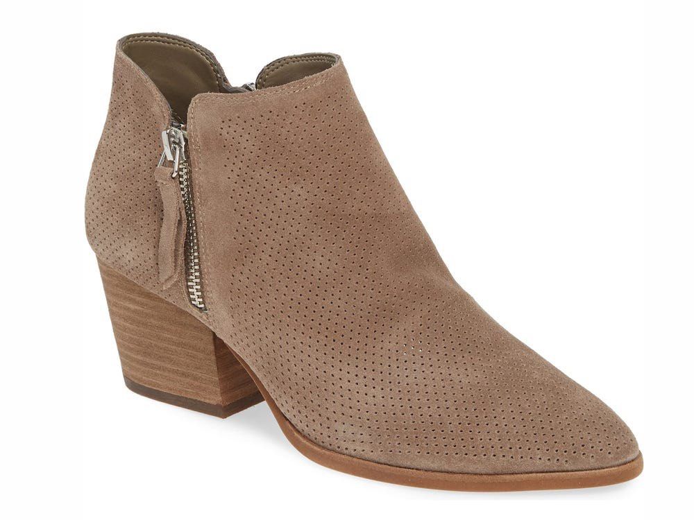 Vince camuto shooties hot sale
