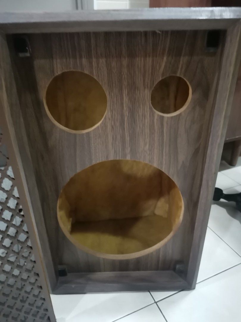 Vintage speaker box, Audio, Soundbars, Speakers & Amplifiers on Carousell