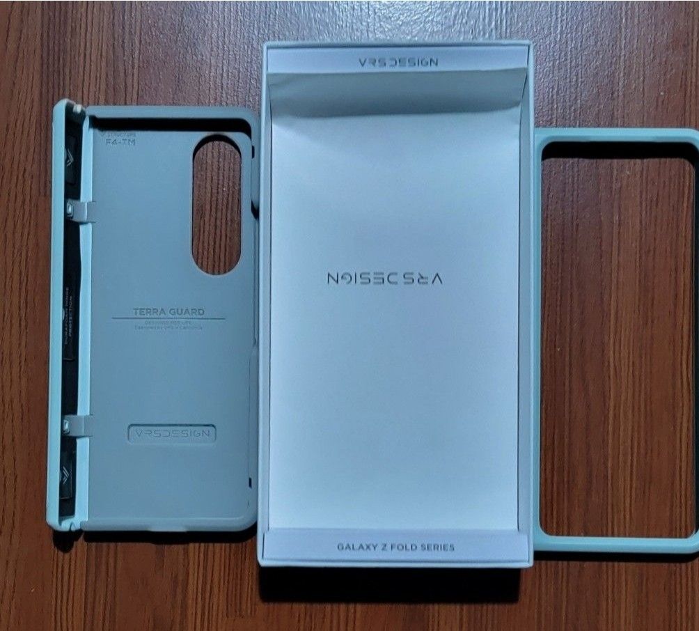 VRS Design Fold 4 case (Category: Cases & Sleeves) located in Caloocan City. Submitted by alstube779 (Listing ID 1200323395, Image 2). Description: VRS Design Z Fold 4 case, opened only to try.