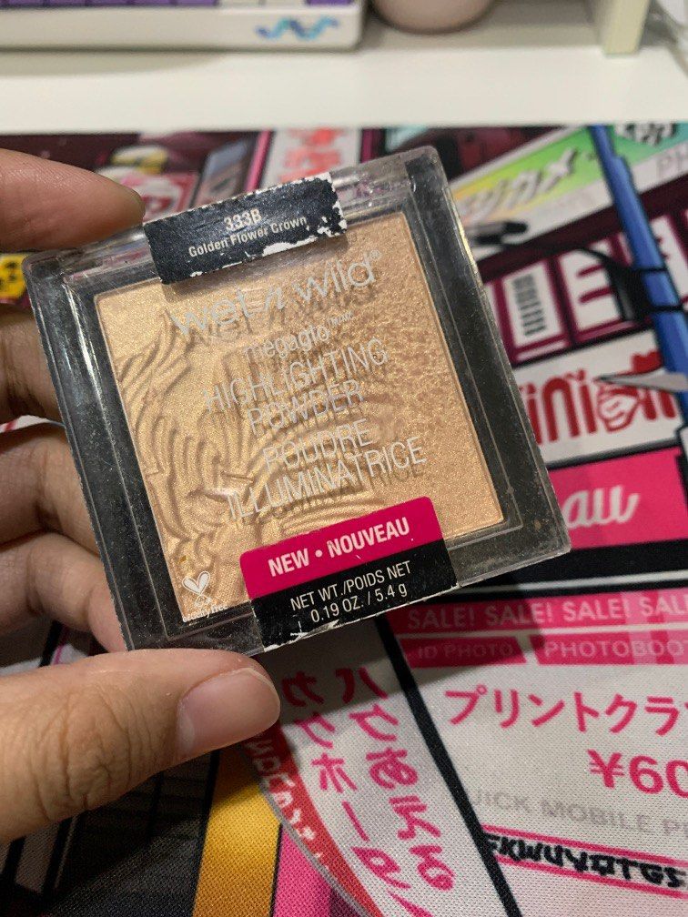 Wet n Wild megaglo highlighter (Category: Makeup) located in Quezon City. Submitted by caroslime (Listing ID 1200300207, Image 1). Description: Barely used Bought from US rfs: i am too oily for highlighter, i just used this to highlight my inner corners & brows.