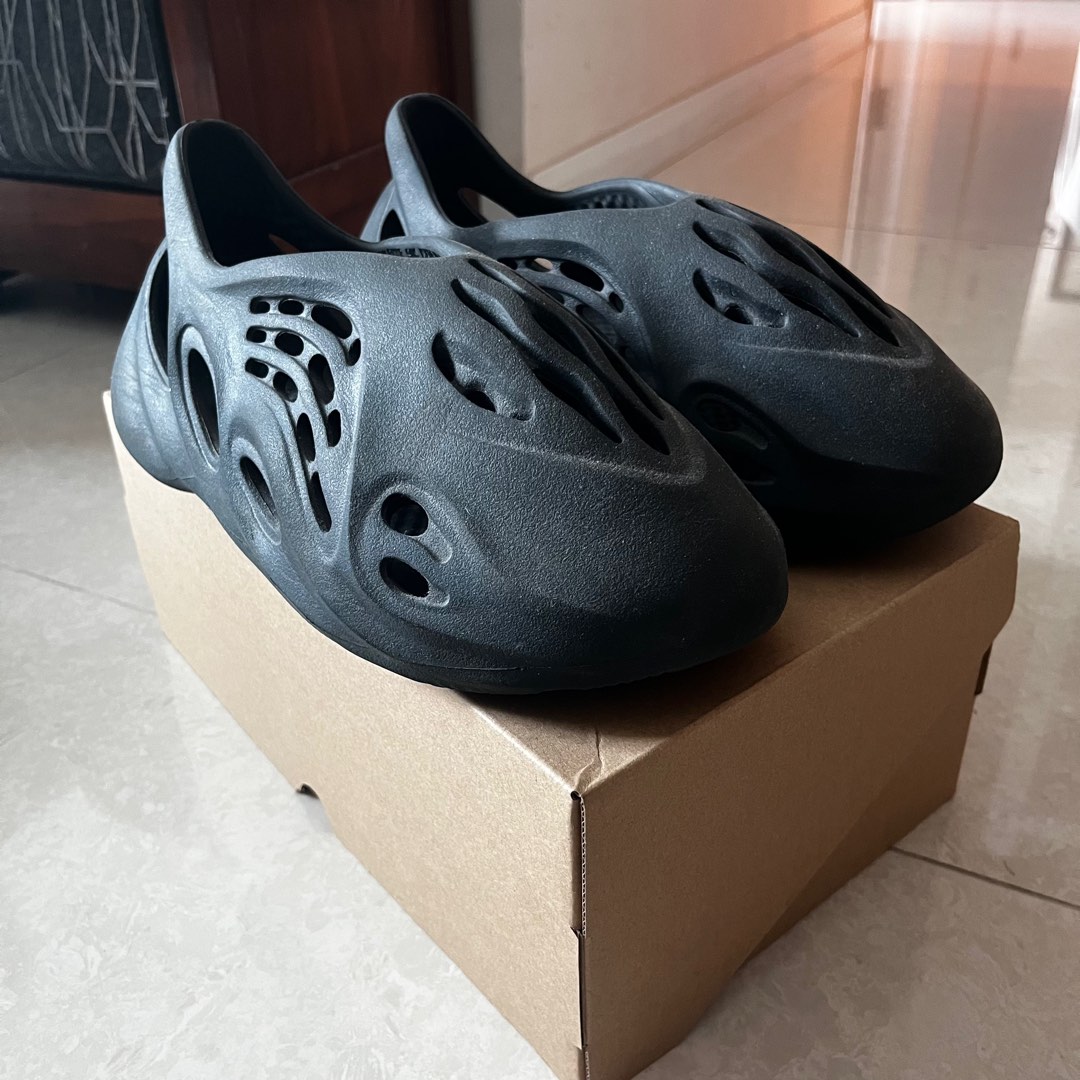 yeezy foam mineral blue