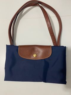（分類：）位於 。 由 jacysy24 提交（商品編號 1202206328，圖片 1）。簡介： 。