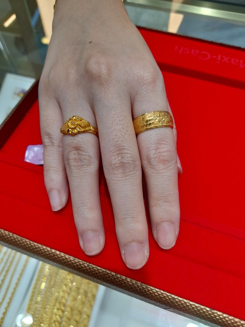 Gold ring top under 3000
