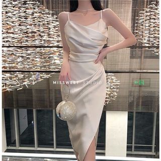 緞面細肩帶洋裝👗