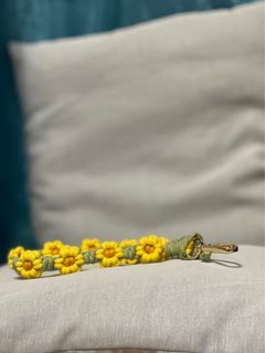 Handmade 人手織花 sunflower 太陽花電話繩 全新 全長19cm phone accessories handmade phone strap sunflower