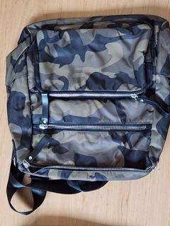 (Category: ) located in . Submitted by yanlim99 (Listing ID 1202117496, Image 1). Description: .
