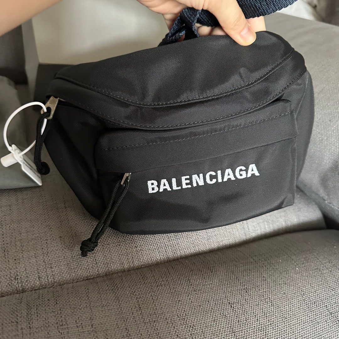 Balenciaga bum bag fake outlet