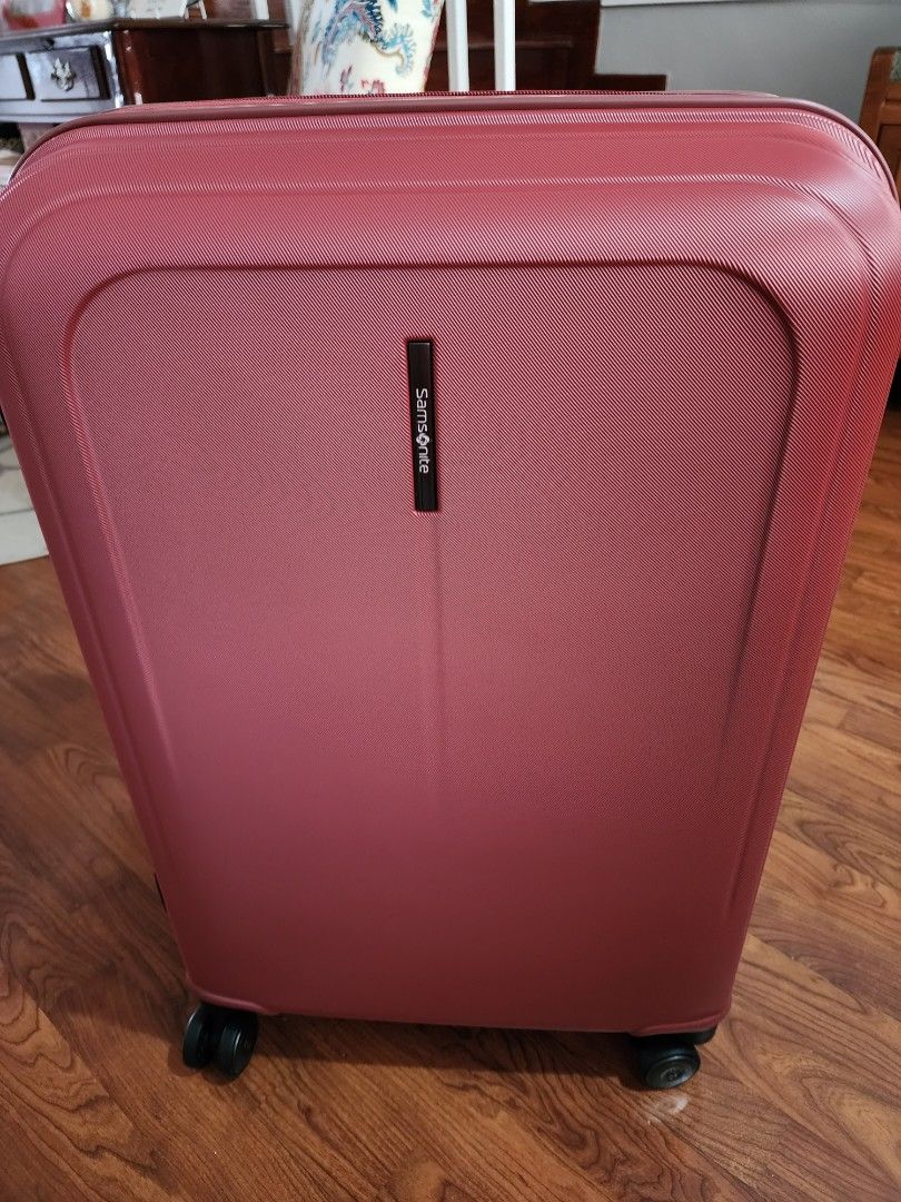 BN Samsonite 25" Luggage, Hobbies & Toys, Travel, Luggage on Carousell