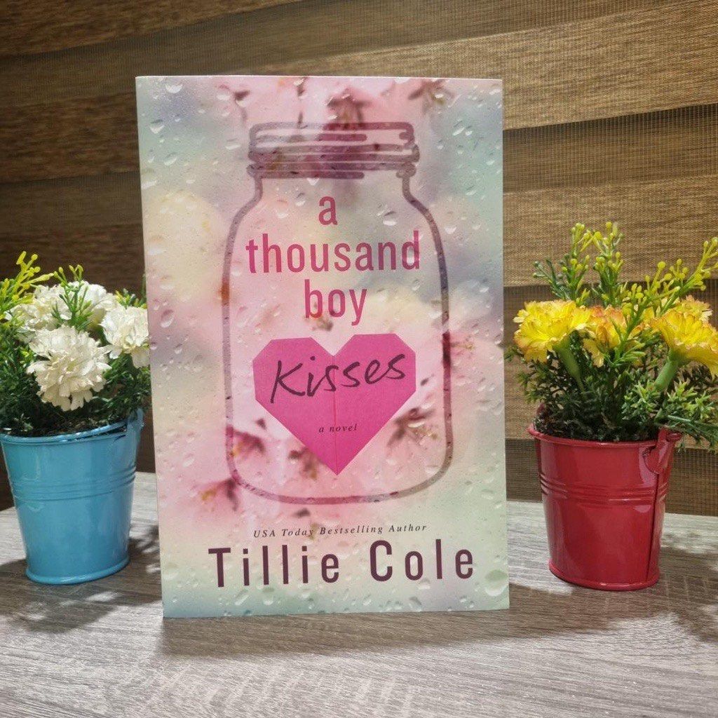 A Thousand Boy Kisses by Tillie Cole, Paperback