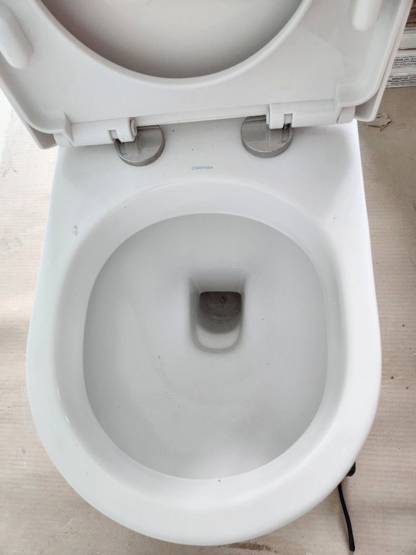 Brand new BTO Toilet Bowl Ubi grove, Furniture & Home Living, Bathroom