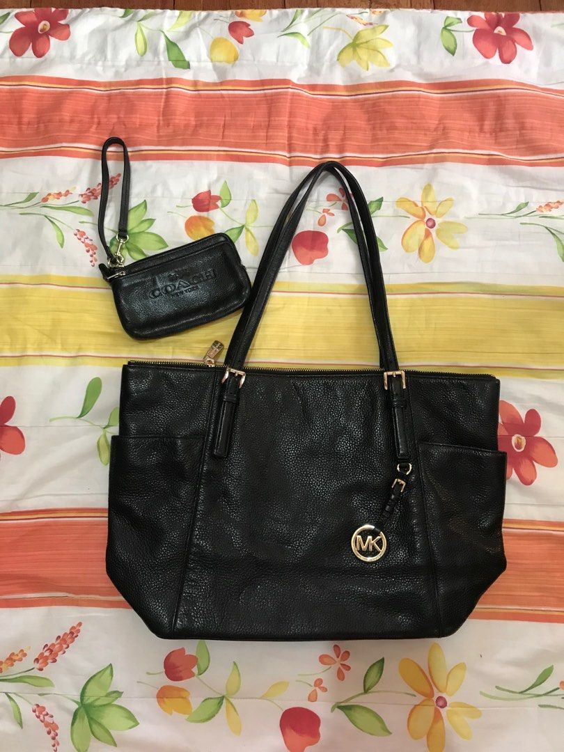 BUNDLE SALE‼️😍 Michael Kors Tote Bag And Coach Wrislet, Luxury, Bags &  Wallets on Carousell
