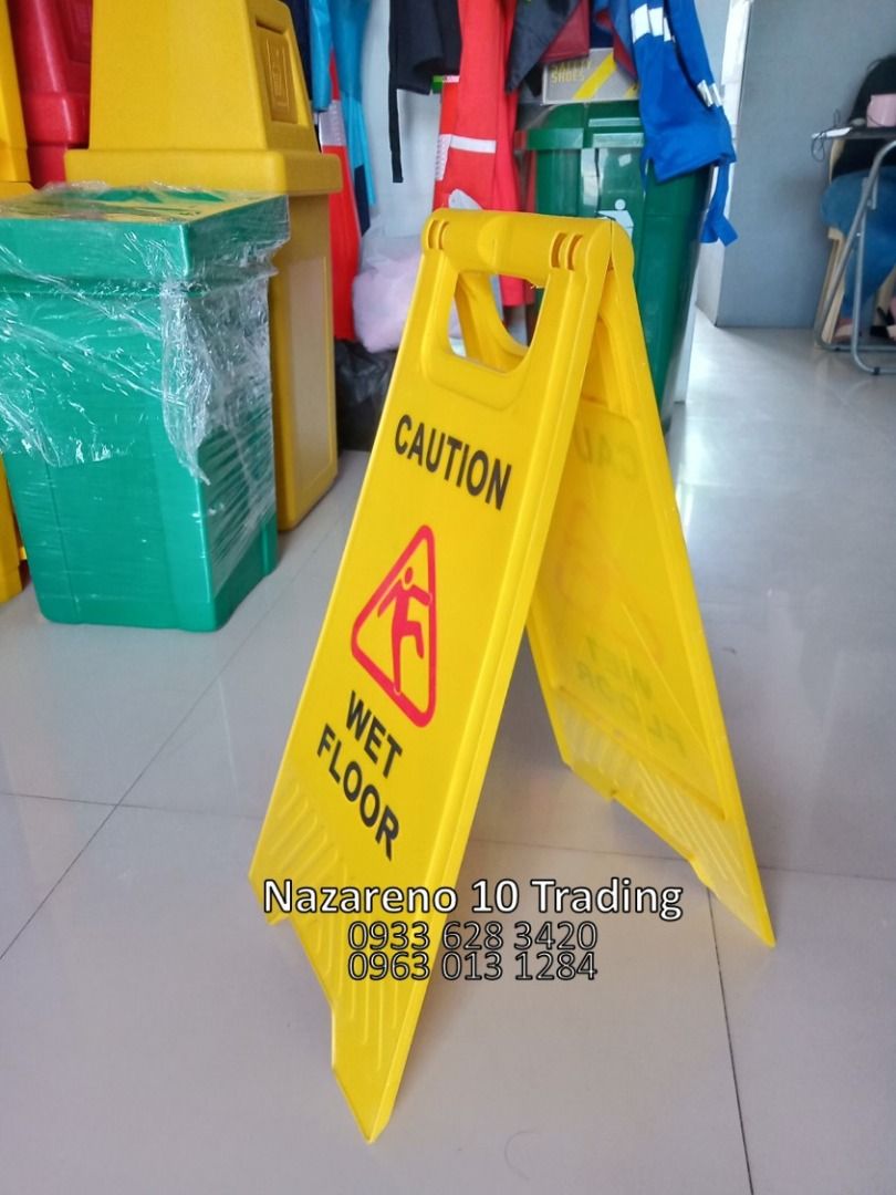 Caution Wet floor sign A sign, Commercial & Industrial, Industrial