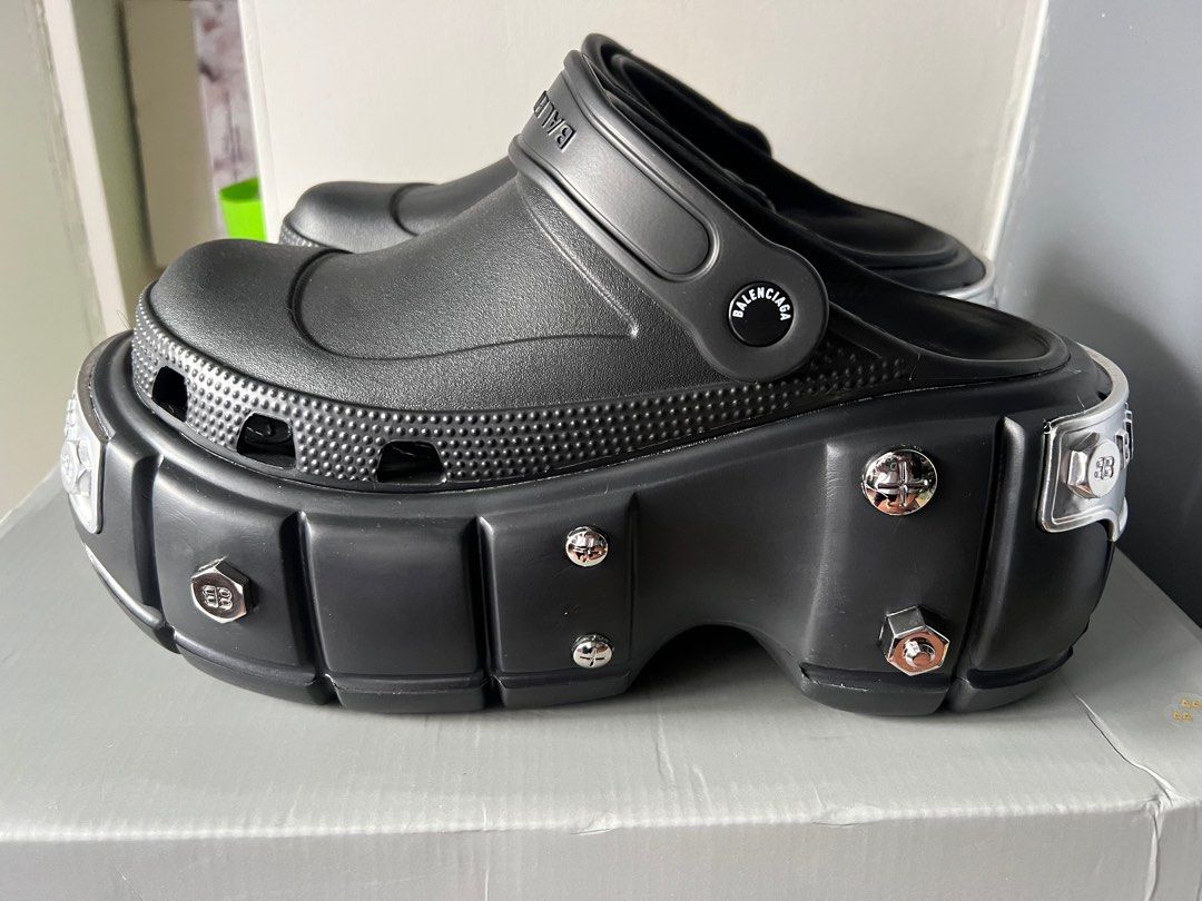 Platform crocs new arrivals balenciaga black