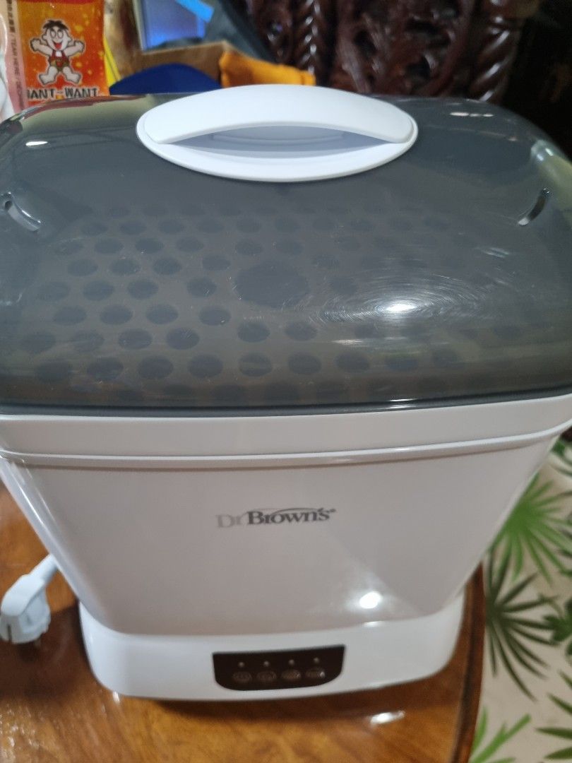 DR BROWN'S STERILIZER AND DRYER WITH HEPA AIR FILTER, Babies & Kids