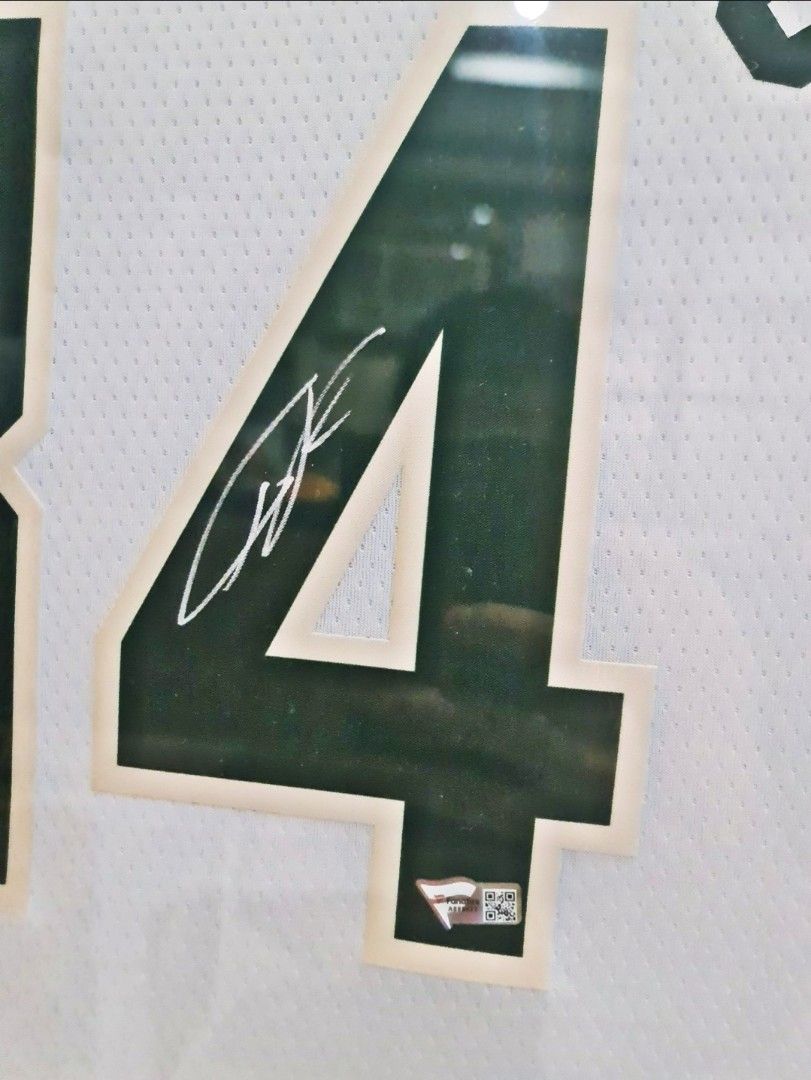 giannis finals jersey