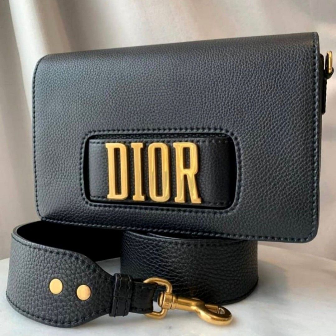Dior revolution bag black 2025