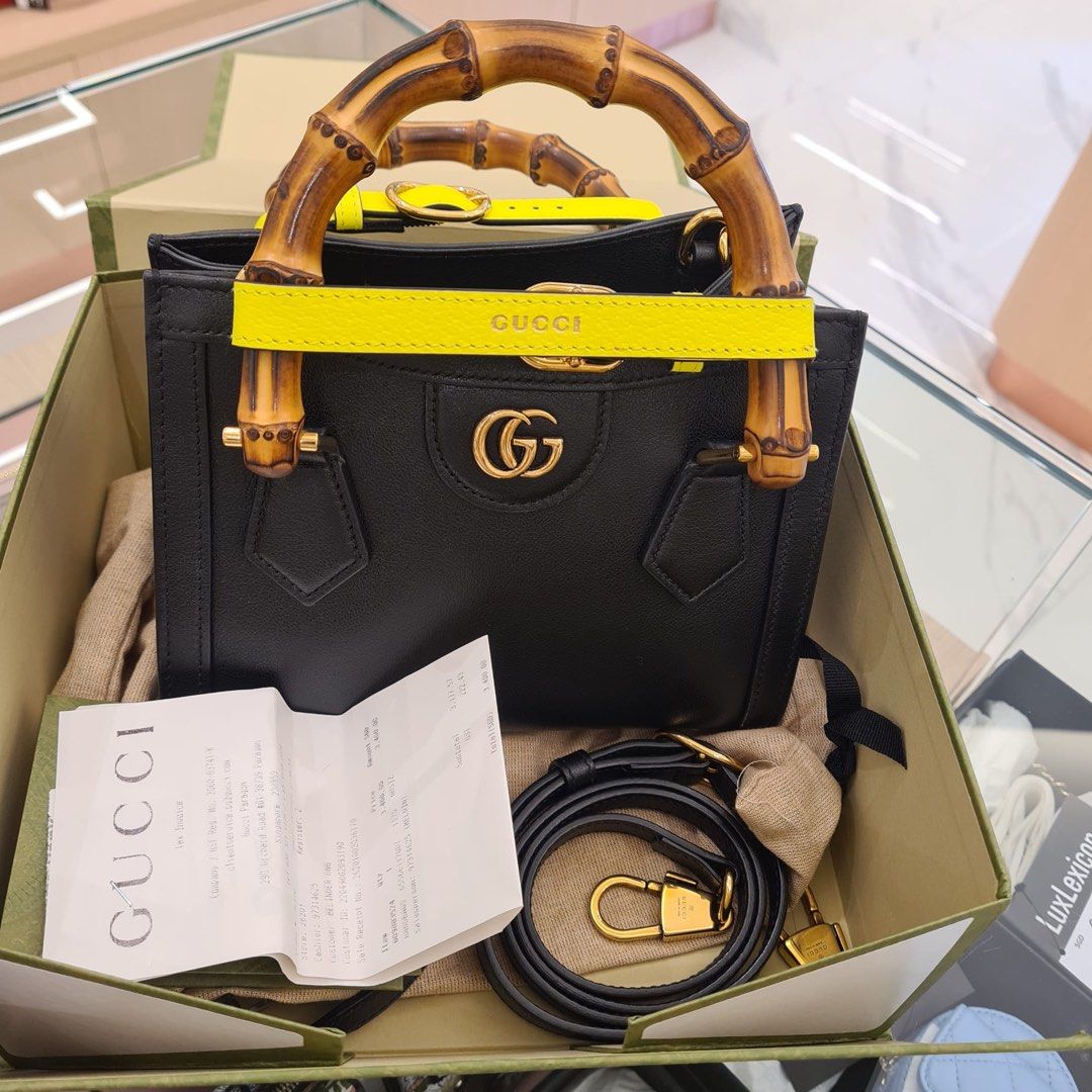 100% Gucci beauty pouch bag, Women's Fashion, Bags & Wallets, Purses &  Pouches on Carousell