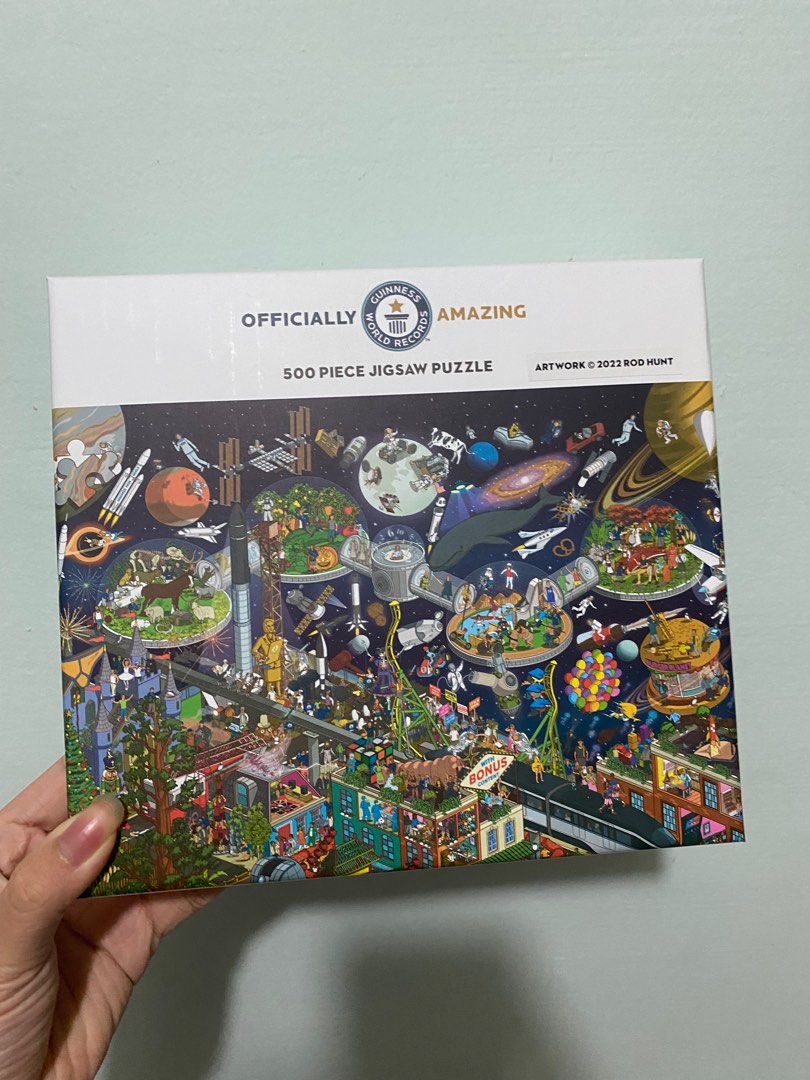 guinness world records 500 jigsaw puzzle, Hobbies & Toys, Toys & Games