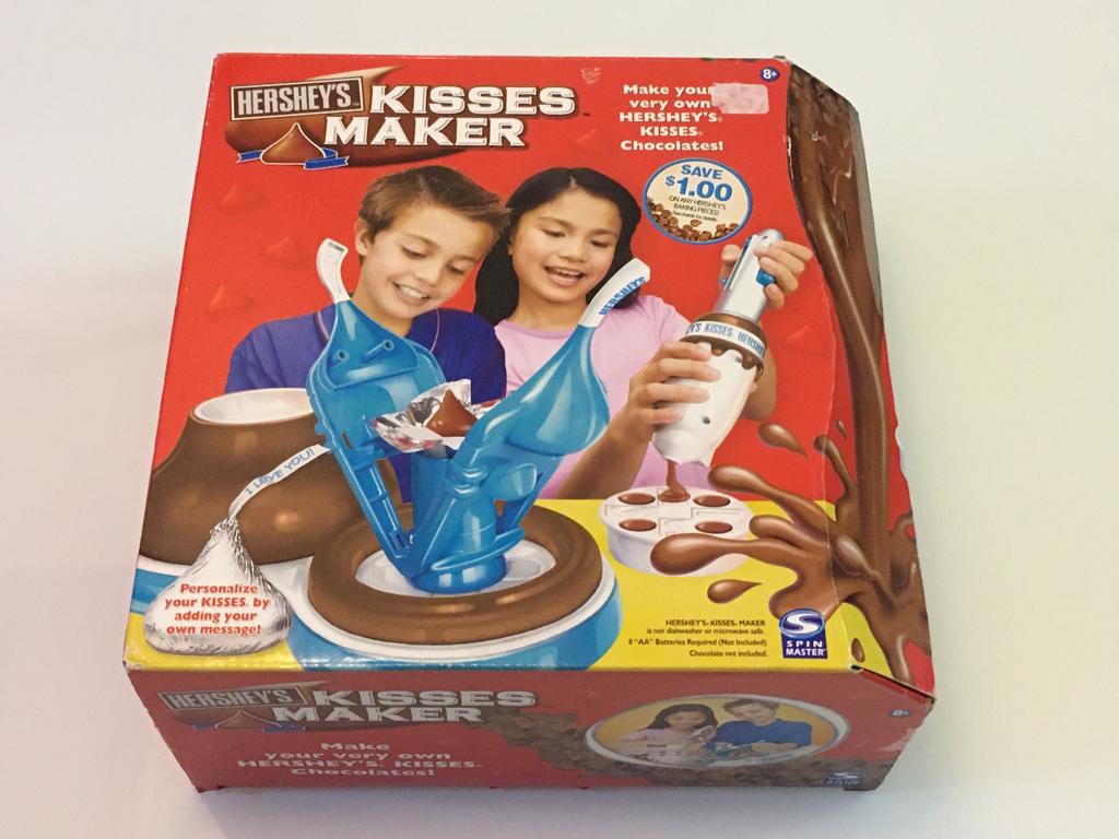 Hershey’s Kisses Maker / 朱古力製造機, 興趣及遊戲, 玩具 & 遊戲類 Carousell
